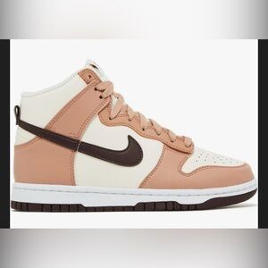 Nike Women’s Dunk High “Dusted Clay” – Size 9.5